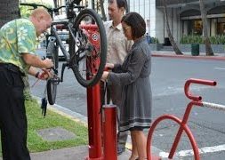 Hawaiis-Creative-Public-Spaces-A-Unique-Bike-Repair-Station-Downtown-Honolulu-attachment